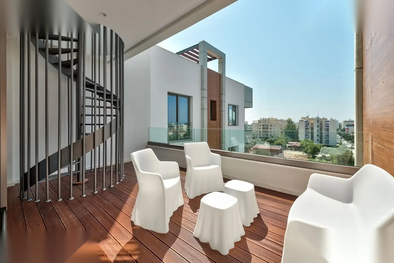 THE HERITAGE — interior view 3