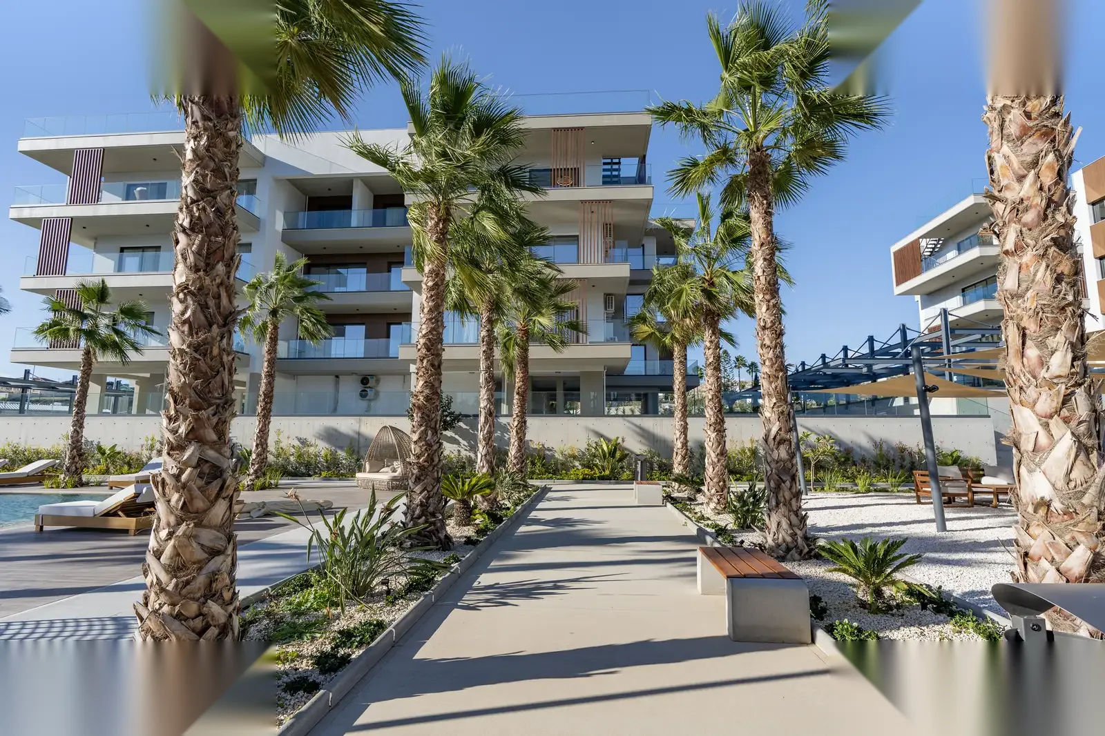 GARDEN SQUARE — interior view 2