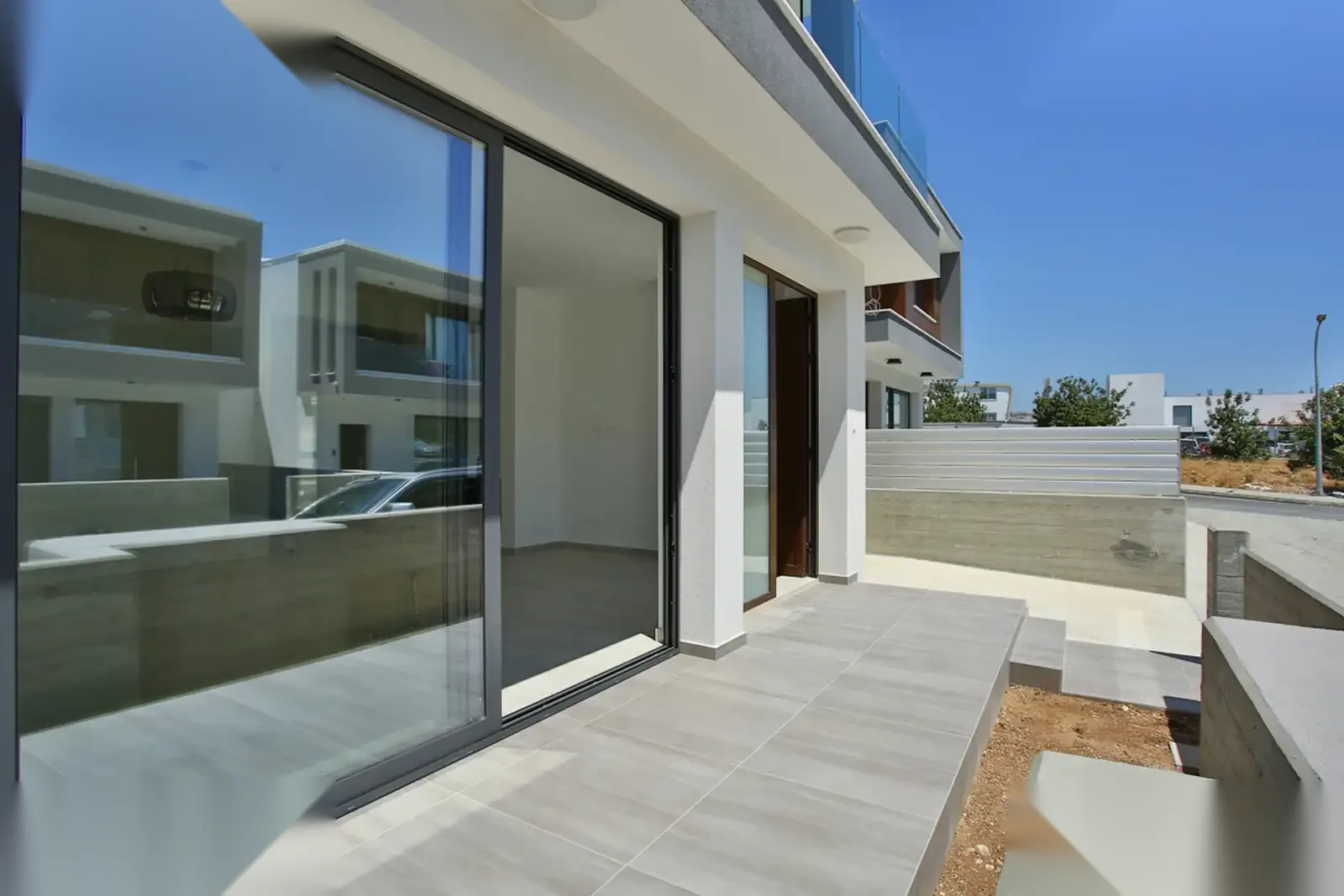 MESOYI RES8 — interior view 4